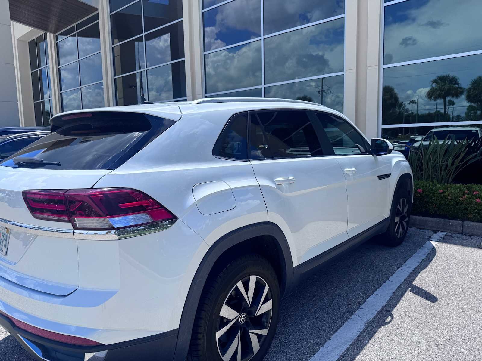volkswagen atlas cross sport 2020 1V23C2CAXLC201927 image volkswagen atlas cross sport 2020 1V23C2CAXLC201927 image